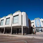 Super Center - Small Flat On 