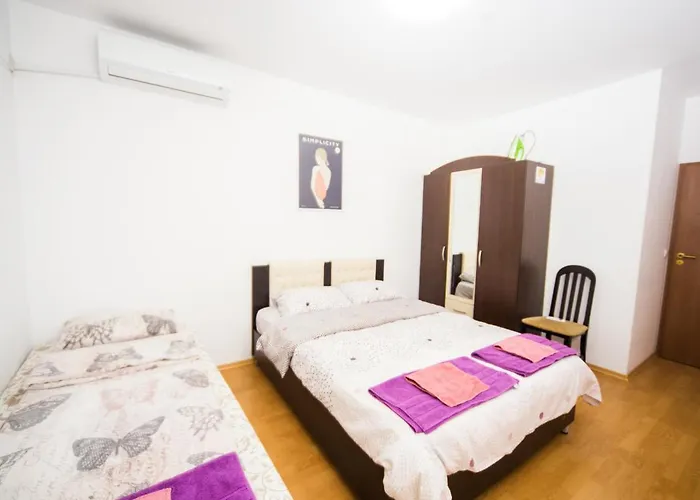 Super Center - Small Flat On Kiril&metodi Square Appartamento