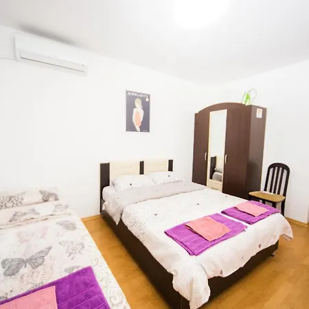 Super Center - Small Flat On Kiril&metodi Square Appartamento